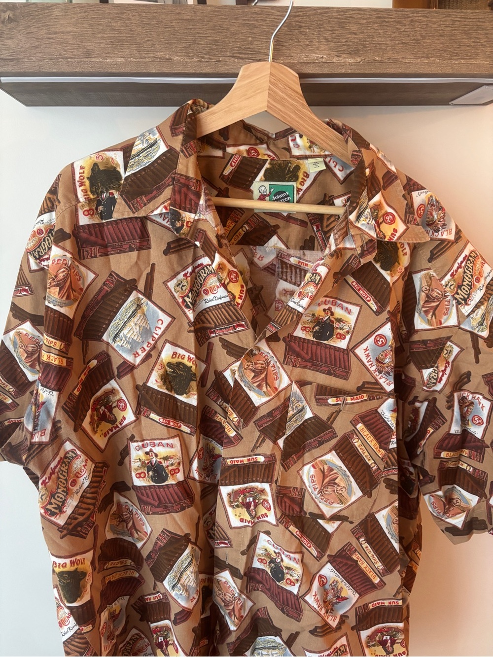 Vintage 70s Johnny Cotton Hawaiian shirt with Cigar Print